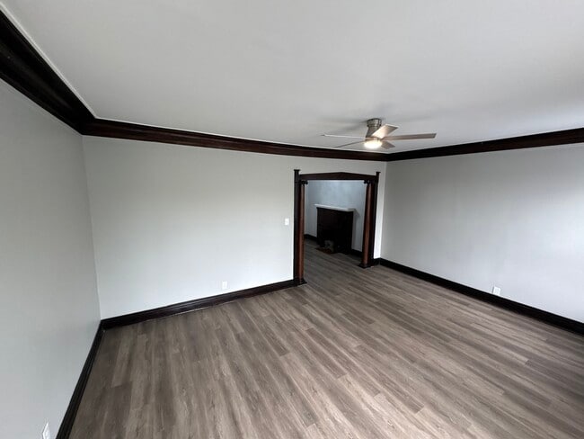 Building Photo - 6362 S Greenwood Ave
