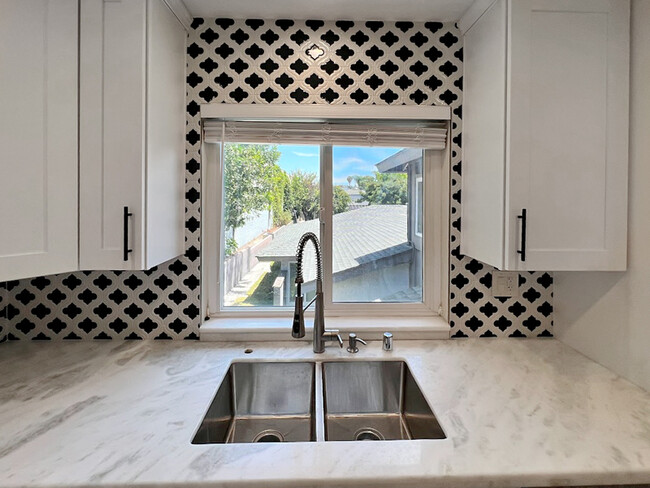 Building Photo - 3407 Seabreeze Walk