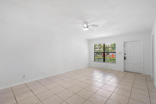 Foto del edificio - 4108 NW 79th Ave