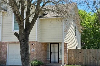 Building Photo - 3114 Bolt St