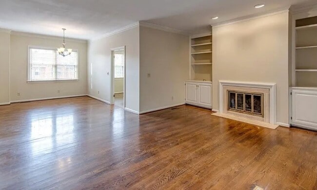 Building Photo - 252 Westchase Dr