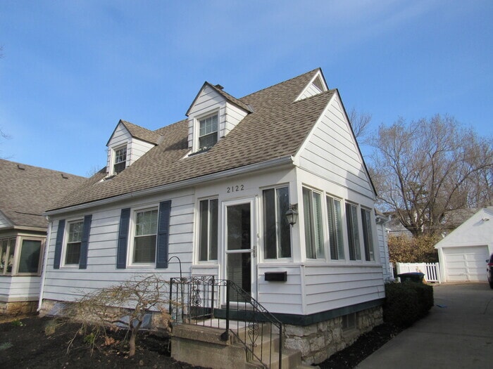 Primary Photo - Cape Cod 3bed 1.5 bath in Westwood Hills, KS
