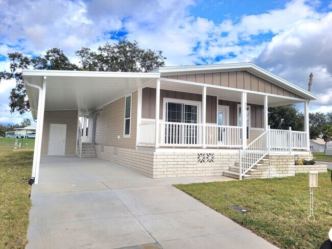 Foto del edificio - 6429 Forest Lake Dr