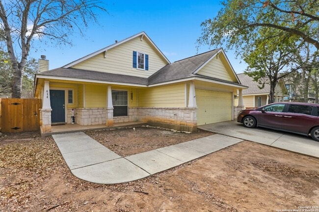 Building Photo - 414 Willow Grove Dr