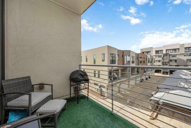 Foto del edificio - 2401 Crawford St