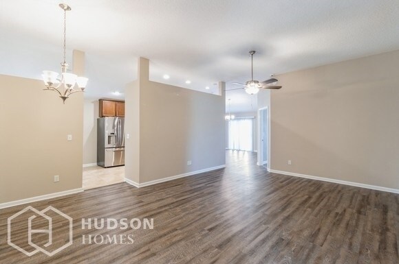 Foto del edificio - NOW AVAILABLE! 16275 Stanis Ct, Jacksonvil...