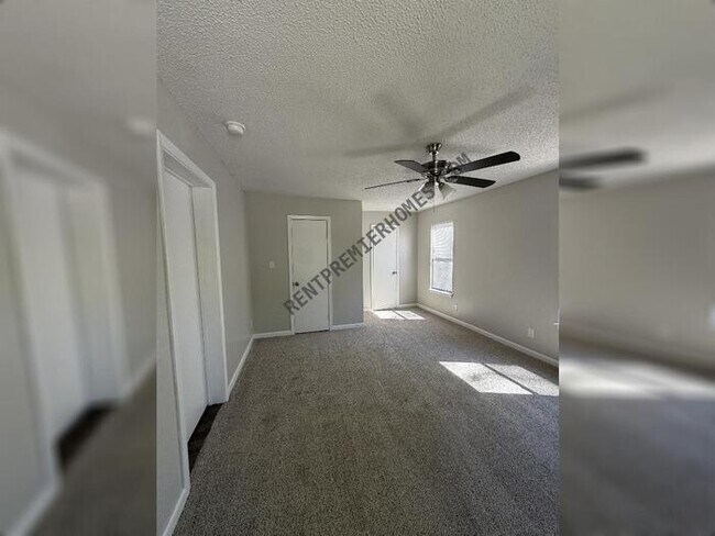 Foto del edificio - 1015 Oakwood