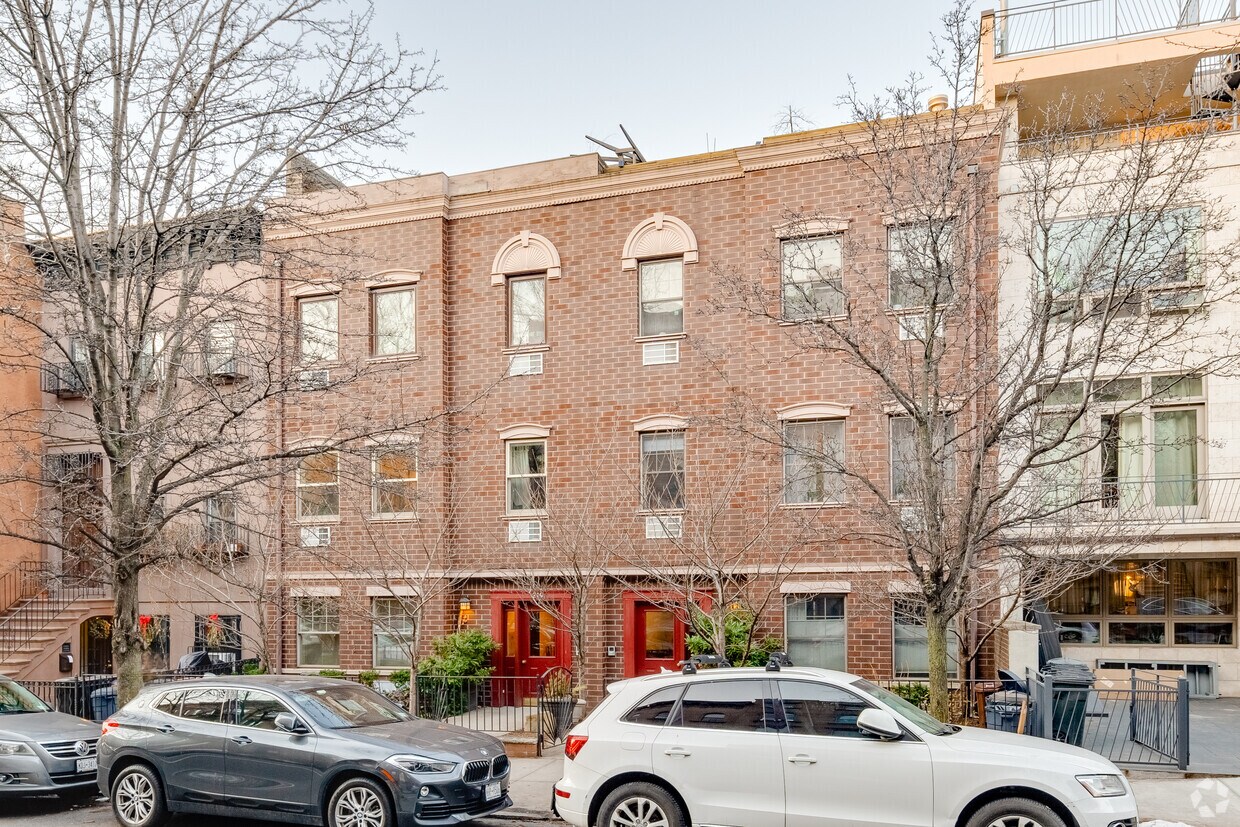 Primary Photo - 219-221 Union St