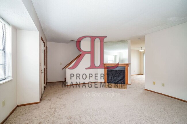 Foto del edificio - 320 Crosswind Dr