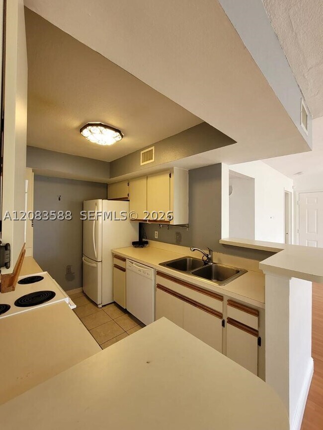 Foto del edificio - 10581 SW 155th Ct