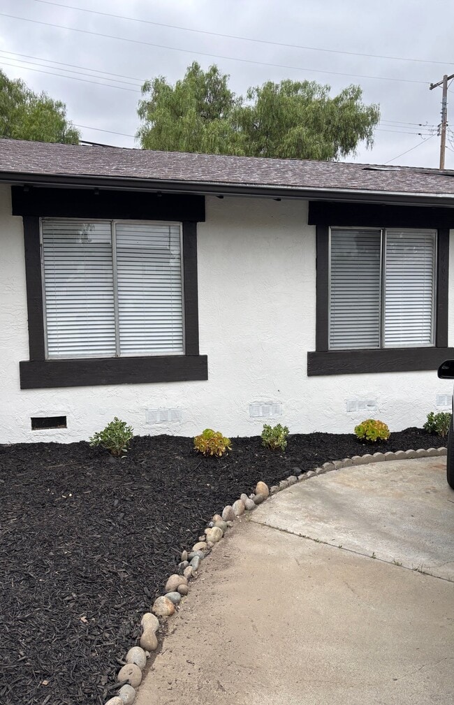 Building Photo - 4655 Bolero Dr