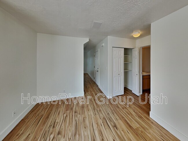 Foto del edificio - 238 Bliss Ct