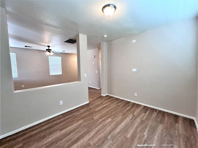 Building Photo - 4920 Whistling Acres Ave