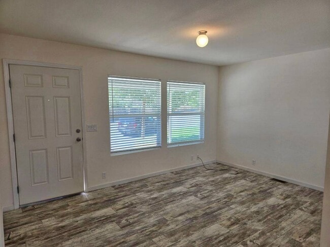 Foto del edificio - 501 E Kinney St