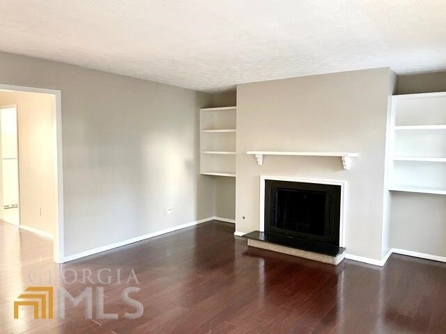 Building Photo - 601 Park Ridge Cir