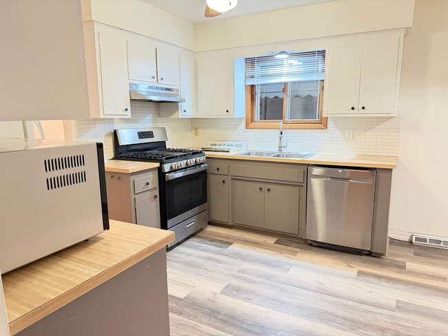 Foto del edificio - 6800 Glenallen Ave