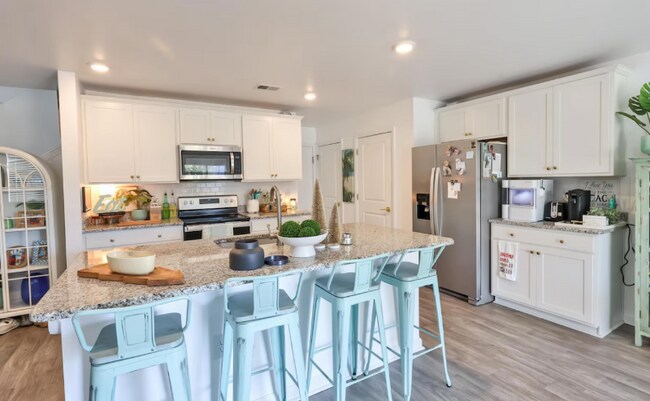 Foto del edificio - 843 67th Ave N