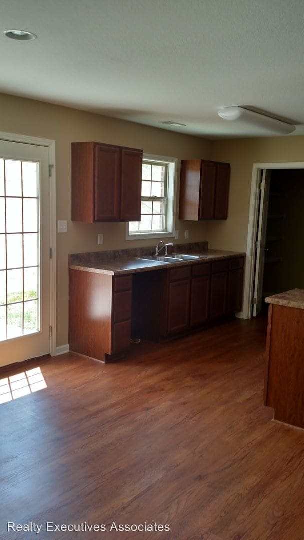 Foto del edificio - 523 S Old Sevierville Pike