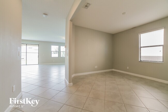 Foto del edificio - 9825 Ivory Dr