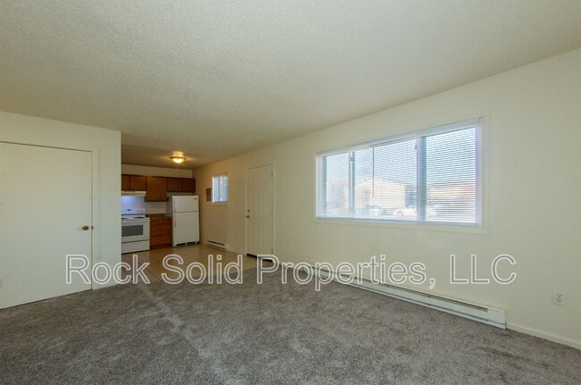 Building Photo - 1825 Edgewater Ave