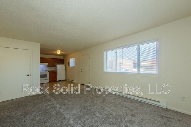 Foto del edificio - 1825 Edgewater Ave