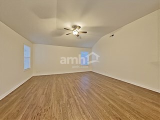Foto del edificio - 2187 Spring Hill Cir