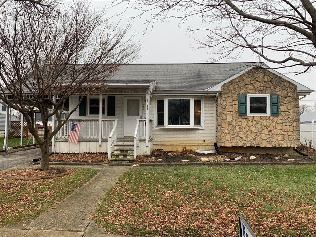 Primary Photo - 1541 Primrose Ln
