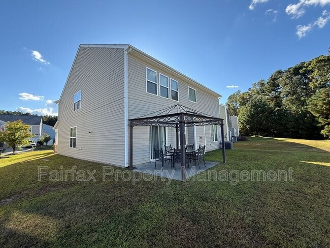 Photo - 127 Rosebud Ln House