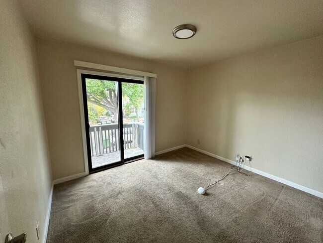Building Photo - Derby Street Apartments LLC