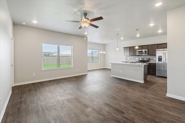 Building Photo - 7420 Garden Glen Drive