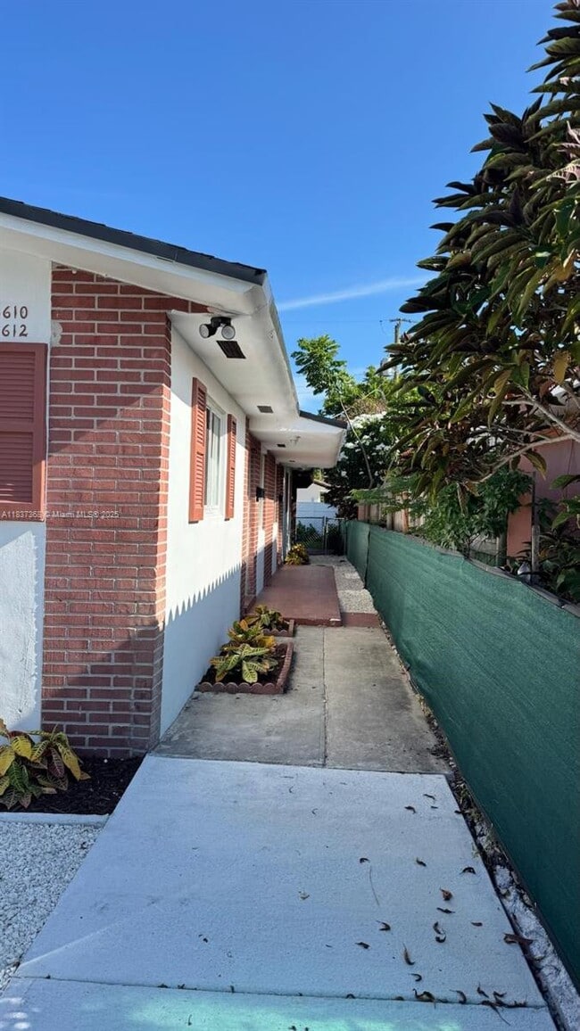 Foto del edificio - 3610 SW 25th Ter