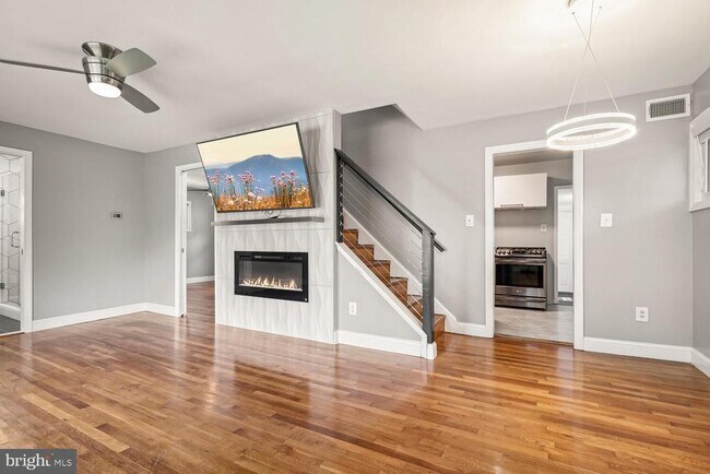 Building Photo - 6625 Cornell Dr
