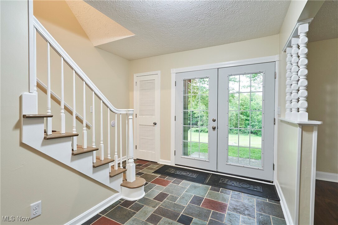 2635 Martin Rd Akron, OH 44333 – photo 3