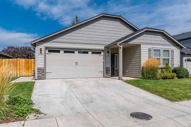 Foto del edificio - Spacious single level Orchard floorplan with 4th bedroom/den option home featuring SOLAR - Great ...