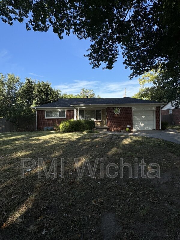 Building Photo - 937 S Broadmoor St