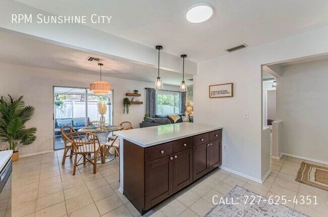 Building Photo - 6808 122nd Ave