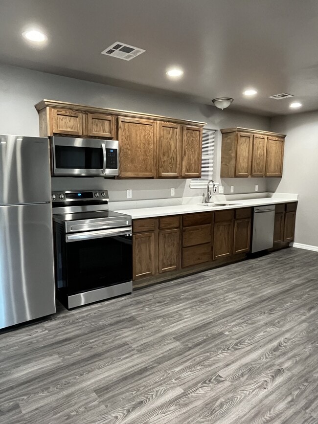 Foto del edificio - 211 S Ash Ave