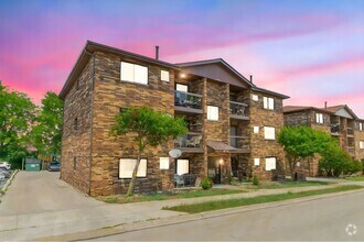 Building Photo - 9102 Franklin Ct