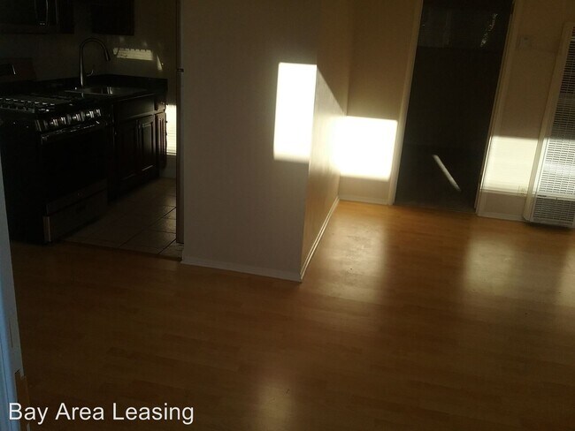 Building Photo - 1 br, 1 bath Apartment - 1654 Dwight Way