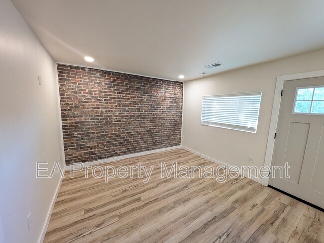 Foto del edificio - 810 13th St NW