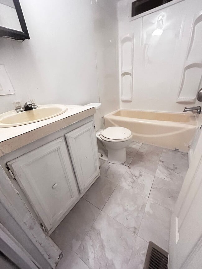 Building Photo - Available Soon! Apply Now! Rent this 2 bedroom, 2 bathroom home in Aiken!