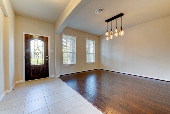 Foto del edificio - 9722 Victoria Rose Ln