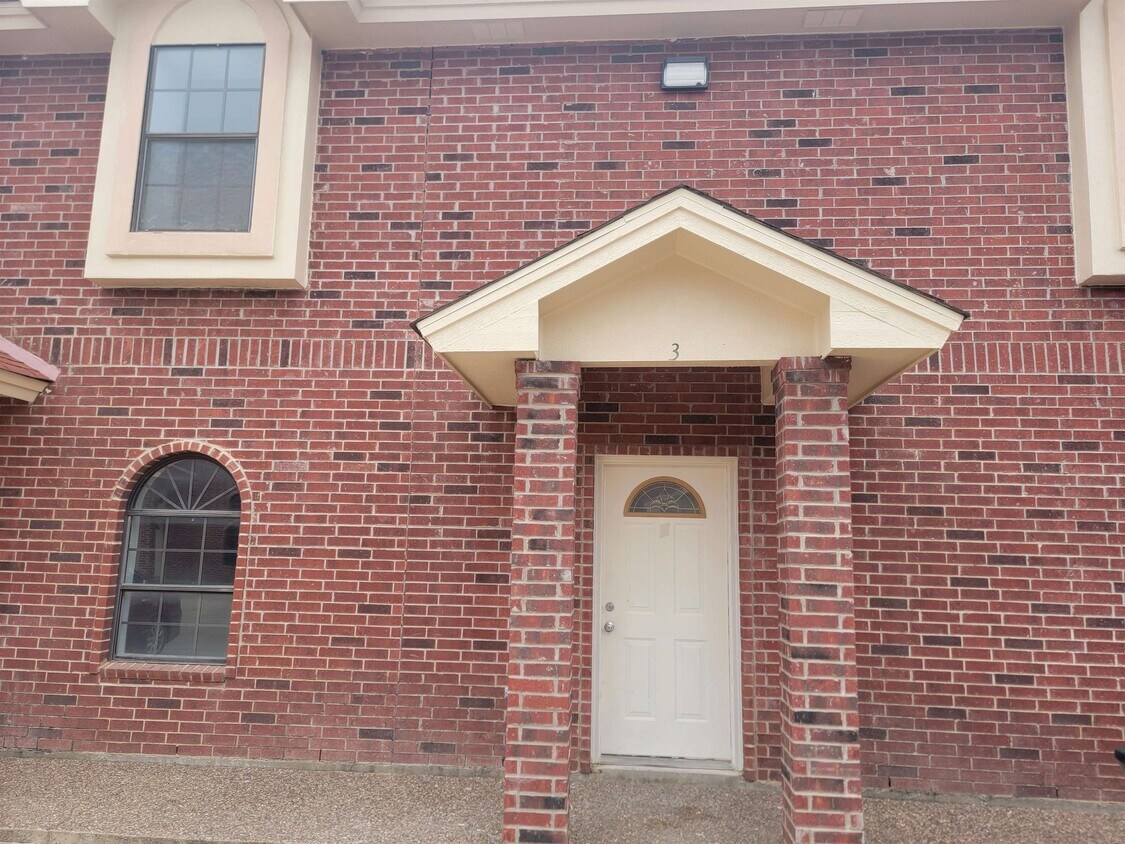 Foto principal - 4101 Tilden Ave