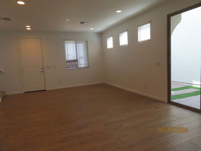 Building Photo - Brand New 3 Bedroom 2.5 Bath Home