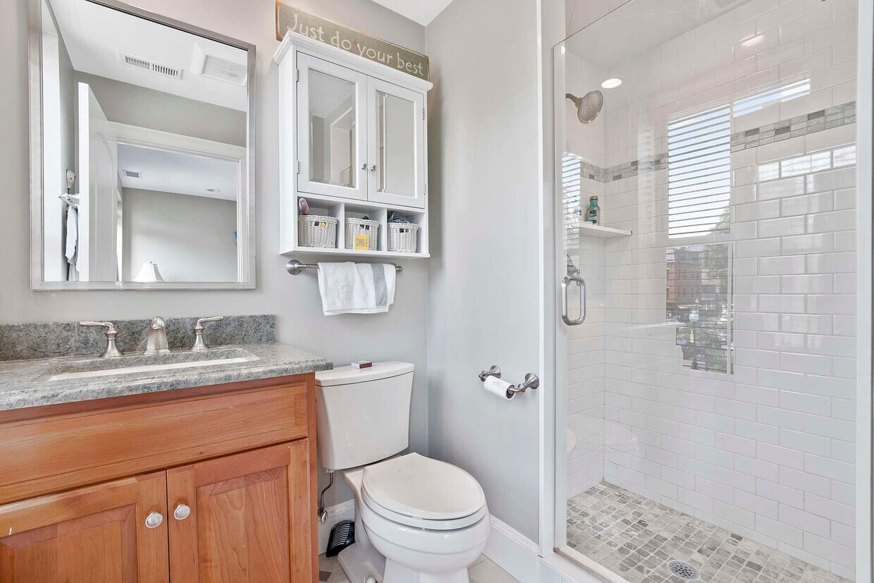 Primary Photo - 14 Clarendon St