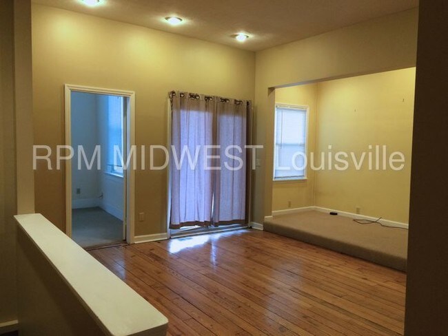 Building Photo - 1106 Saint Paul Pl