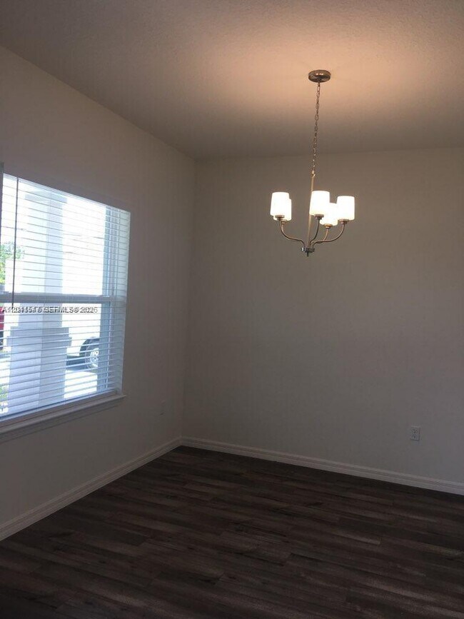 Foto del edificio - 2240 SW Lawrence St