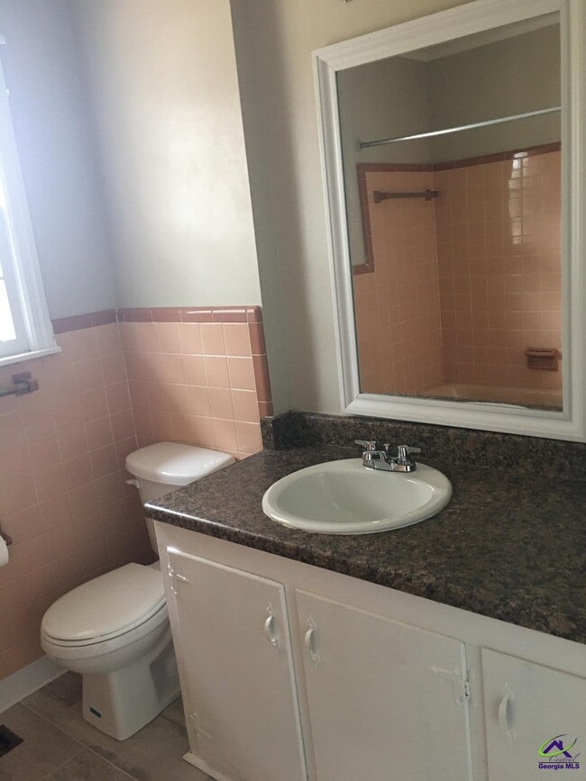 Building Photo - 104 Biltmore Terrace