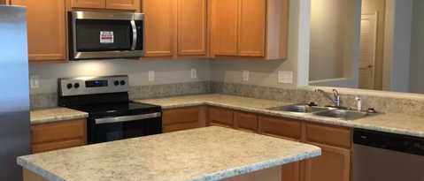 Foto del edificio - 11674 Brian Lakes Dr N