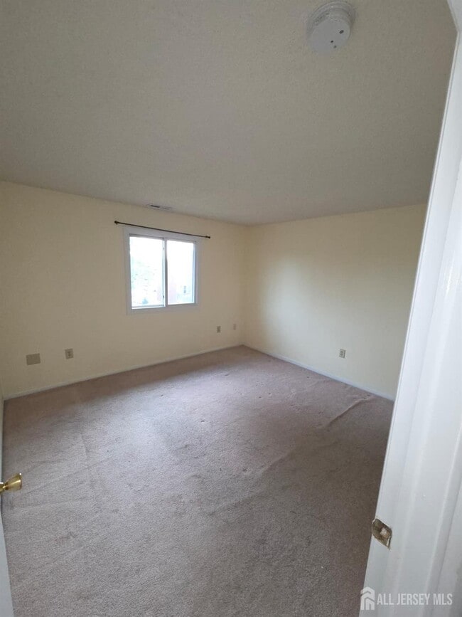 Building Photo - 5012 Ravens Crest Dr